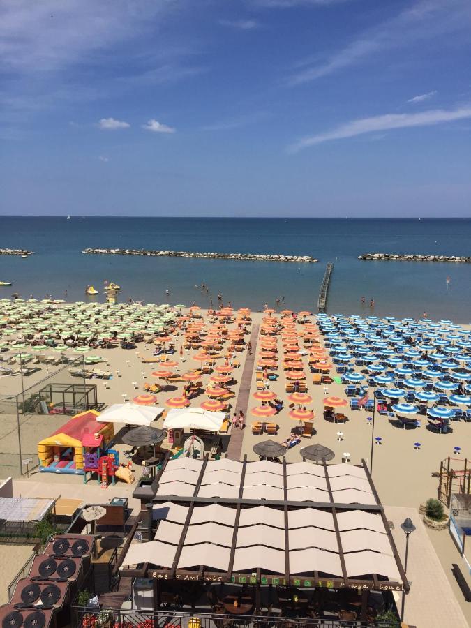 Hotel Sandra Gatteo a Mare Bagian luar foto
