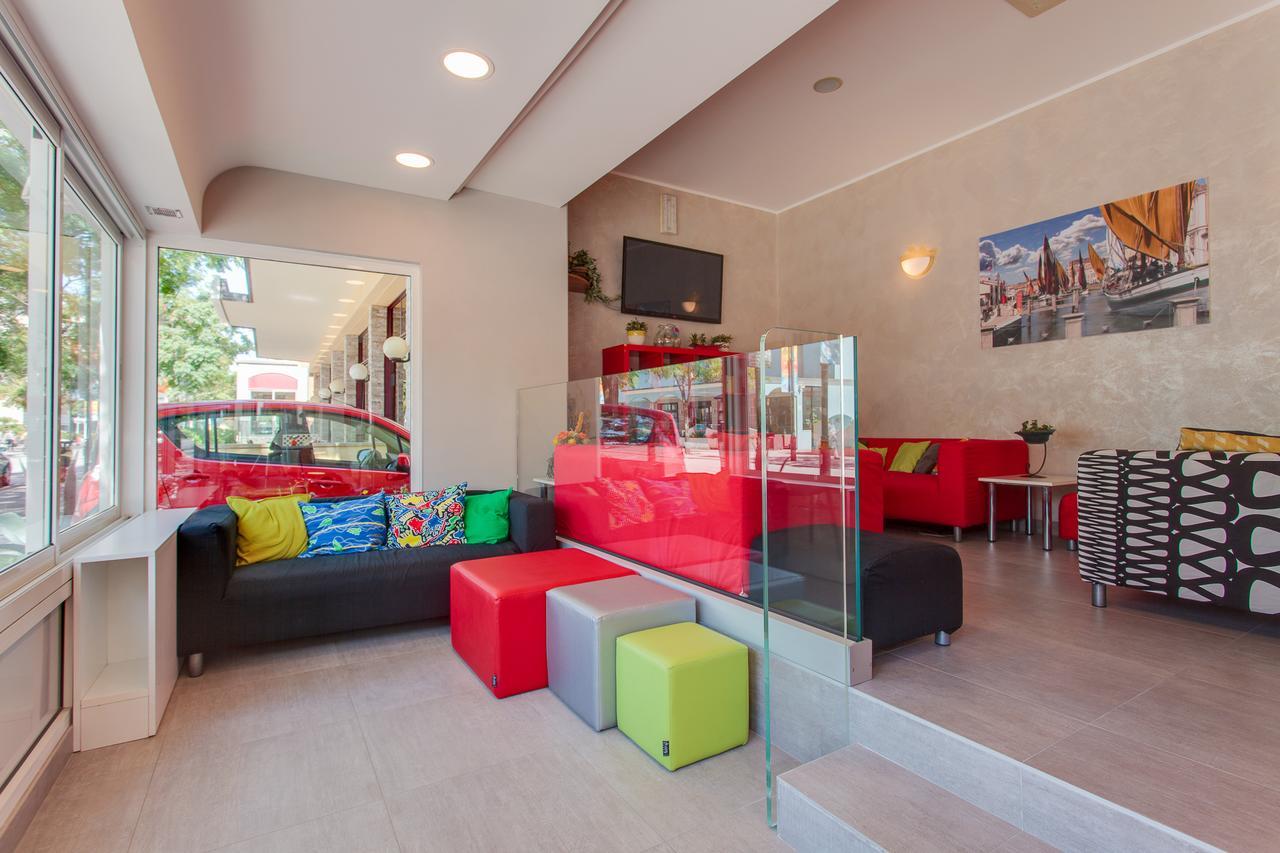 Hotel Sandra Gatteo a Mare Bagian luar foto